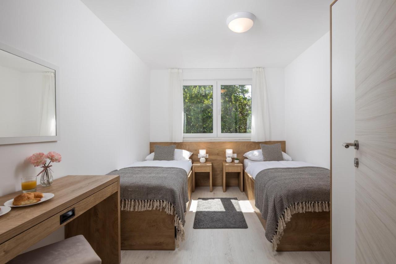קראליביצה Holiday Homes Ostro מראה חיצוני תמונה