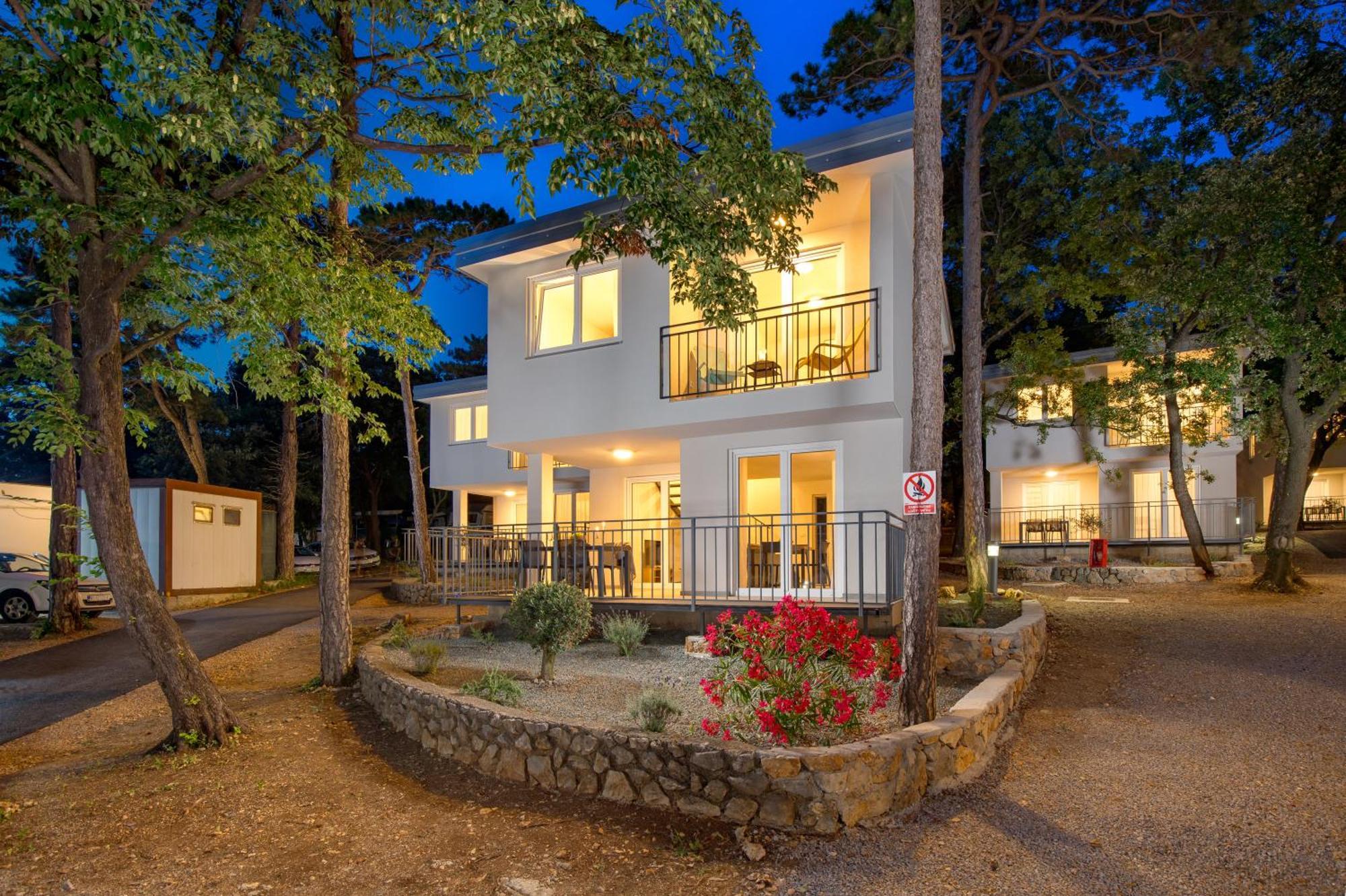 קראליביצה Holiday Homes Ostro מראה חיצוני תמונה